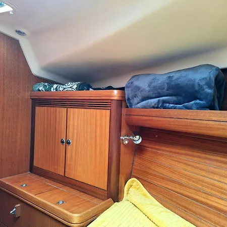 Sleep On A Sailboat In A Unique Apartamento *