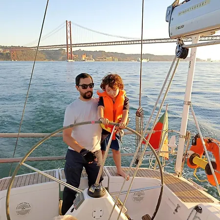 Sleep On A Sailboat In A Unique Lissabon