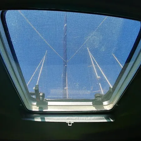 아파트 Sleep On A Sailboat In A Unique 리스본