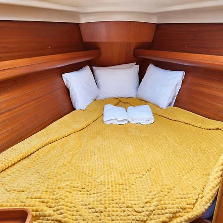 Sailboat + Sunset Boat Tour Botel 3*