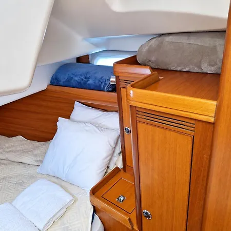 Apartament Sleep On A Sailboat In A Unique Lizbona