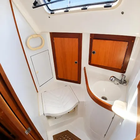 Sleep On A Sailboat In A Unique * Lizbona