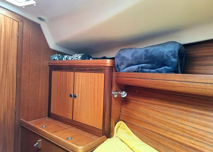 Apartamento Sleep On A Sailboat In A Unique Lisboa