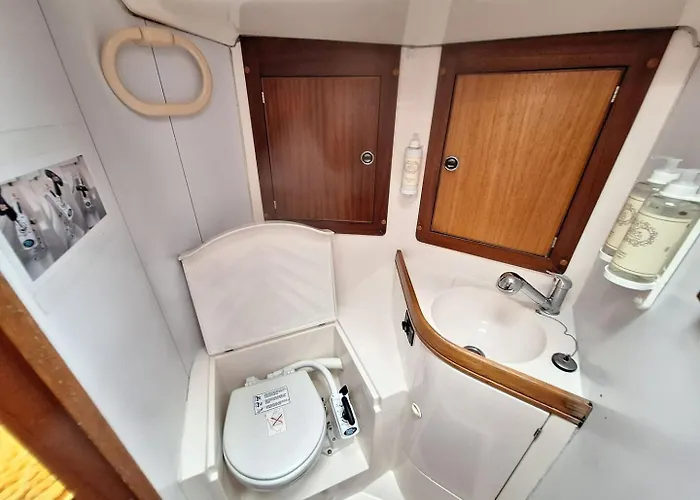 Sleep On A Sailboat In A Unique Apartamento *