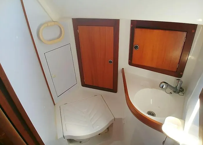 Apartamento Sleep On A Sailboat In A Unique *