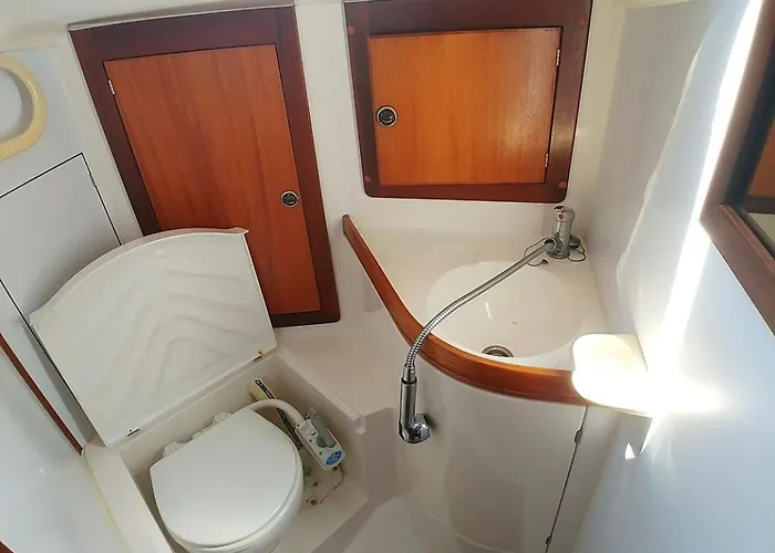 Apartamento Sleep On A Sailboat In A Unique *
